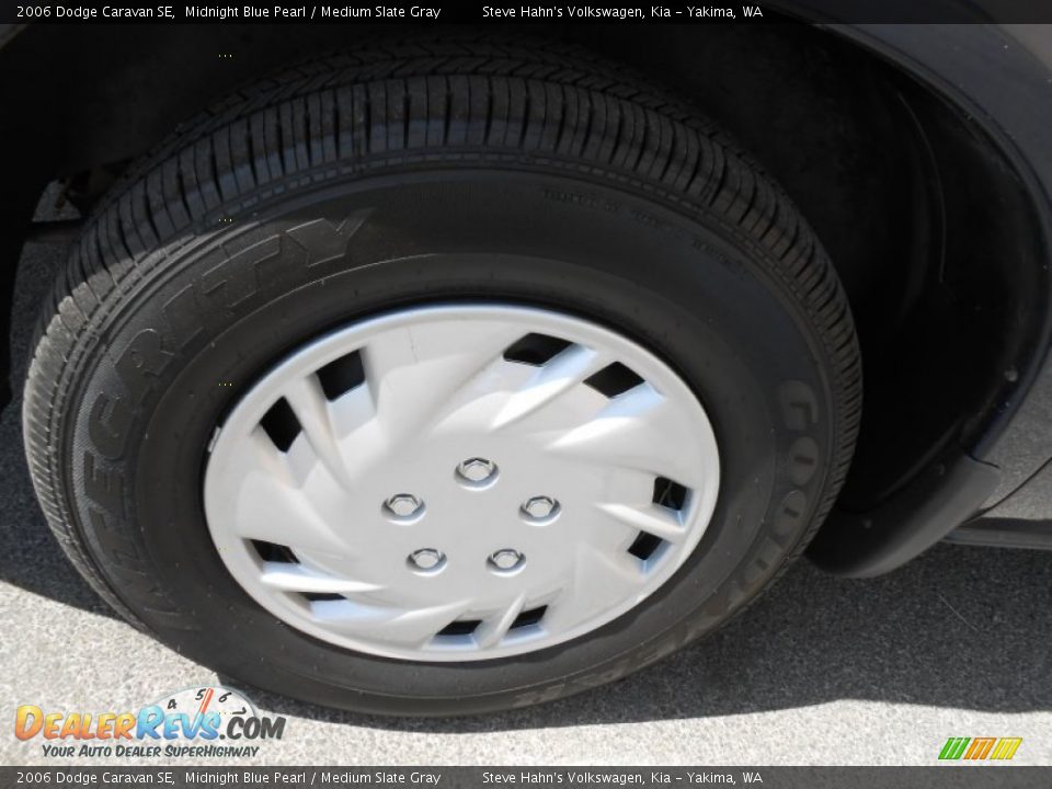 2006 Dodge Caravan SE Midnight Blue Pearl / Medium Slate Gray Photo #12