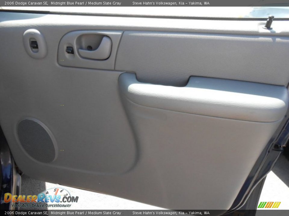 2006 Dodge Caravan SE Midnight Blue Pearl / Medium Slate Gray Photo #25