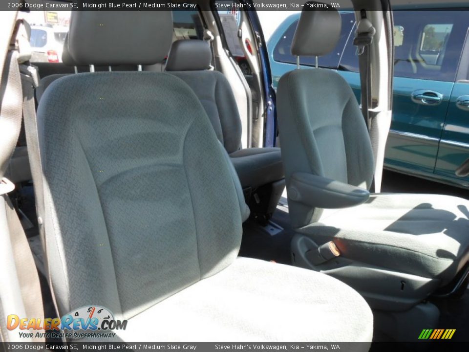 2006 Dodge Caravan SE Midnight Blue Pearl / Medium Slate Gray Photo #26