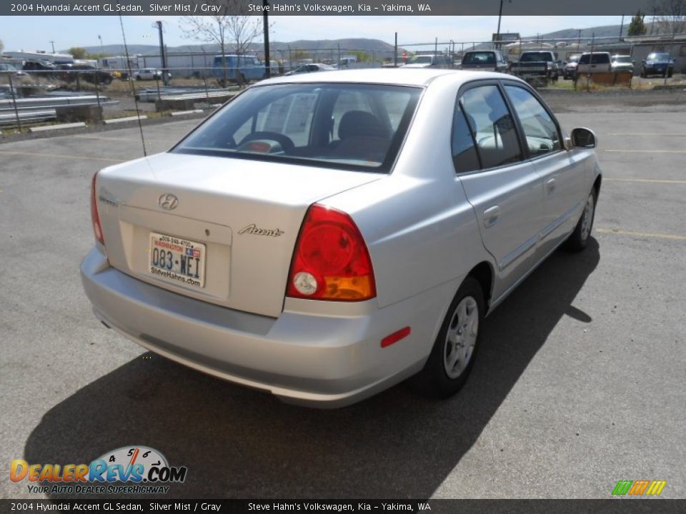 2004 Hyundai Accent GL Sedan Silver Mist / Gray Photo #7