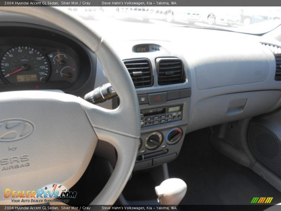 2004 Hyundai Accent GL Sedan Silver Mist / Gray Photo #13