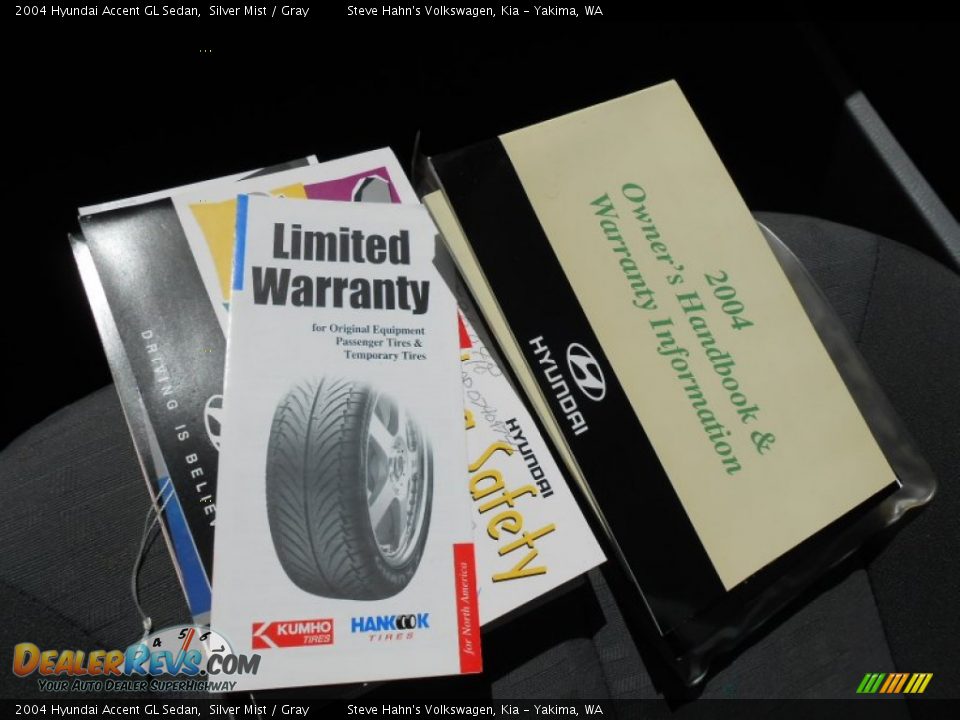 2004 Hyundai Accent GL Sedan Silver Mist / Gray Photo #15