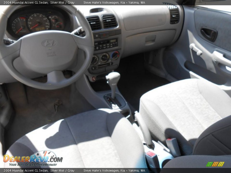 2004 Hyundai Accent GL Sedan Silver Mist / Gray Photo #19