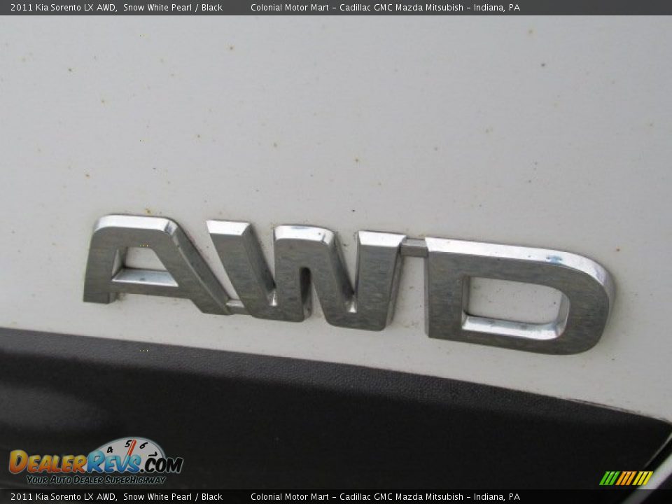 2011 Kia Sorento LX AWD Snow White Pearl / Black Photo #5