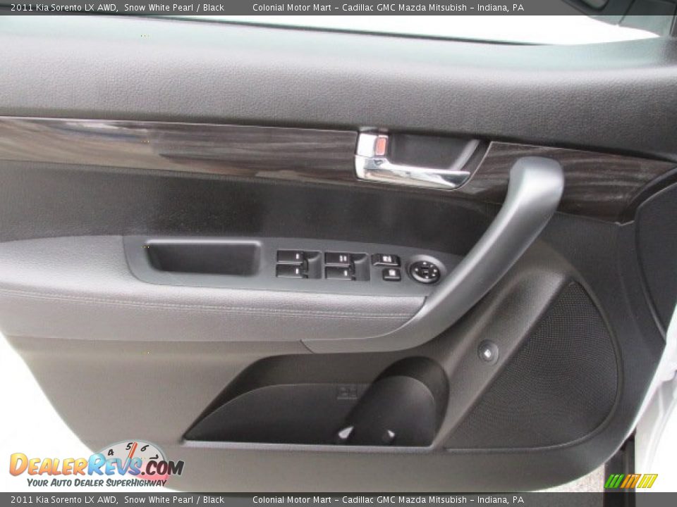 2011 Kia Sorento LX AWD Snow White Pearl / Black Photo #10