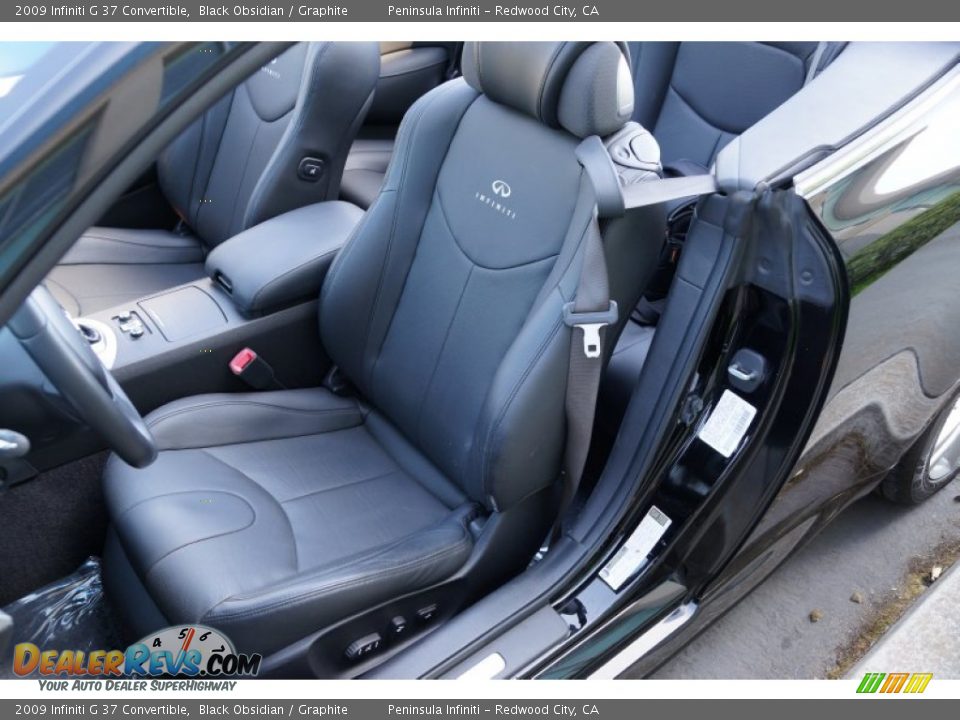 Front Seat of 2009 Infiniti G 37 Convertible Photo #13