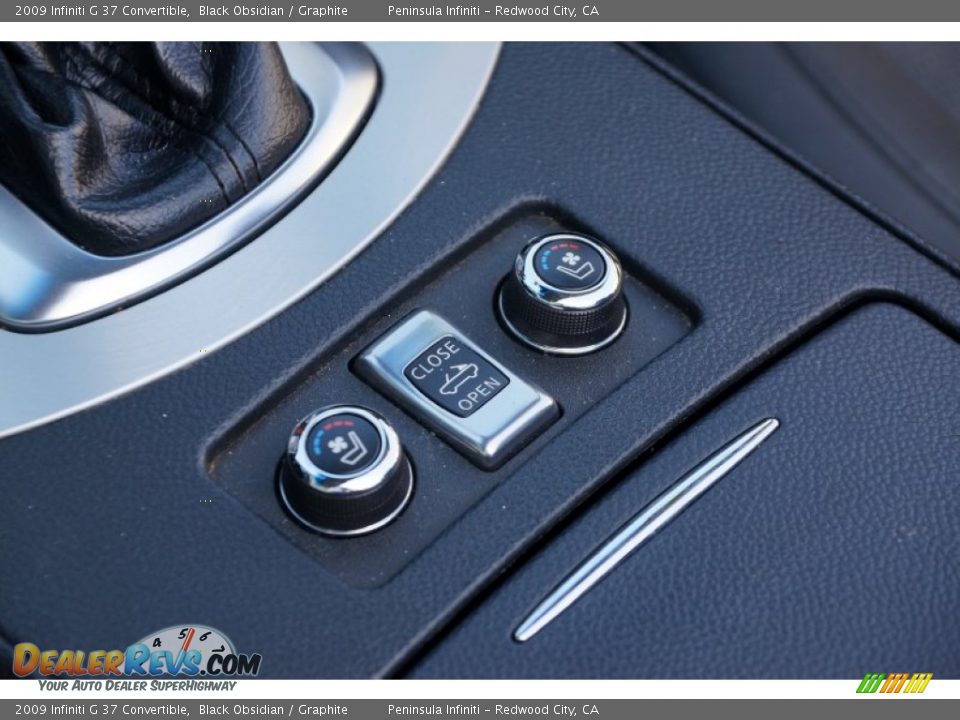 Controls of 2009 Infiniti G 37 Convertible Photo #15