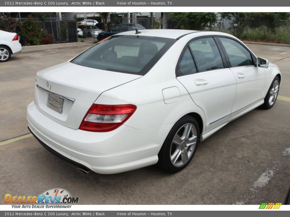 2011 Mercedes-Benz C 300 Luxury Arctic White / Black Photo #8