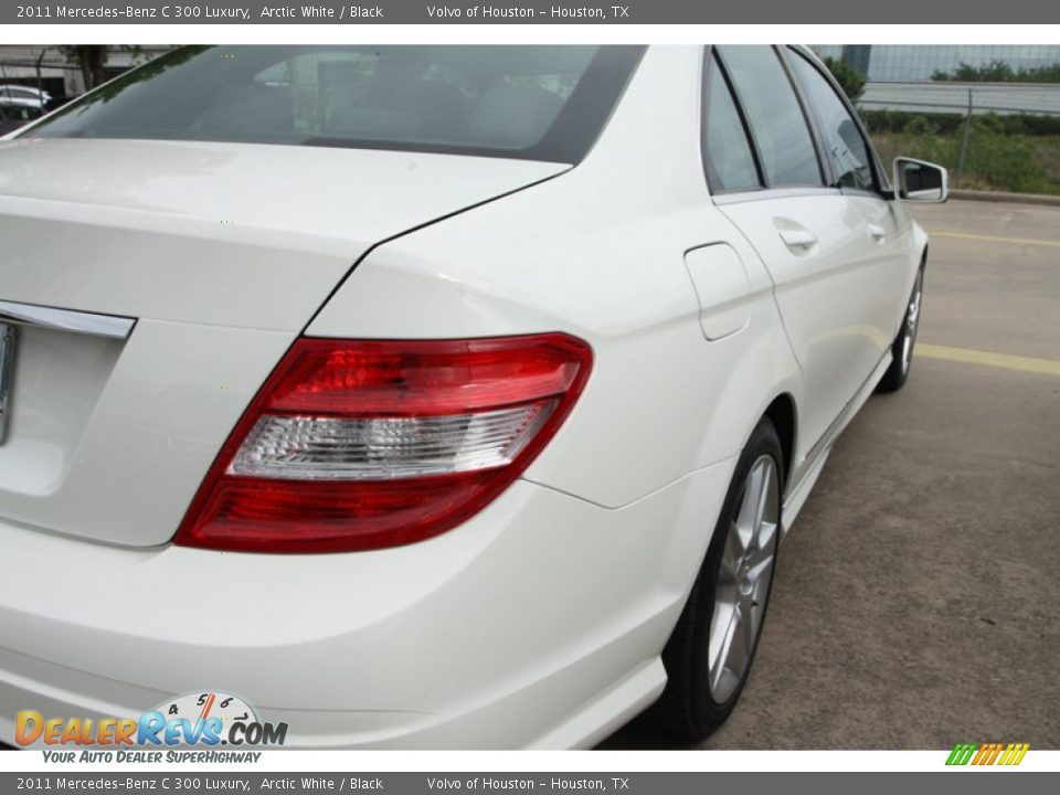 2011 Mercedes-Benz C 300 Luxury Arctic White / Black Photo #9