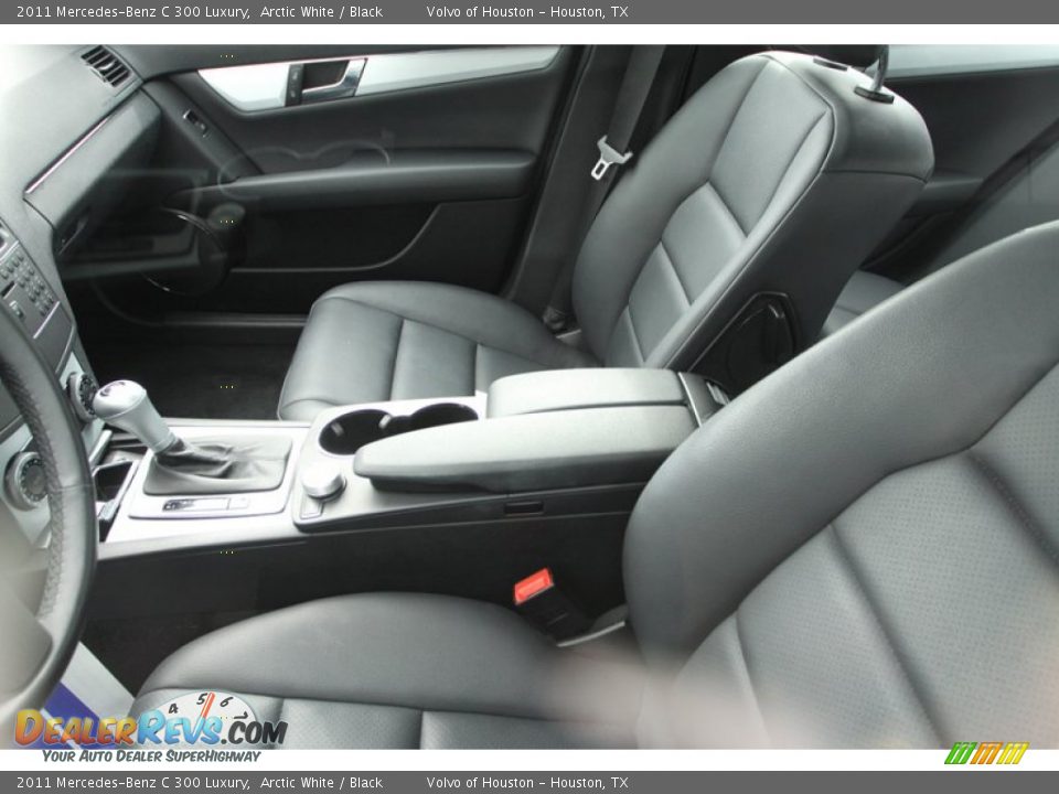 2011 Mercedes-Benz C 300 Luxury Arctic White / Black Photo #11