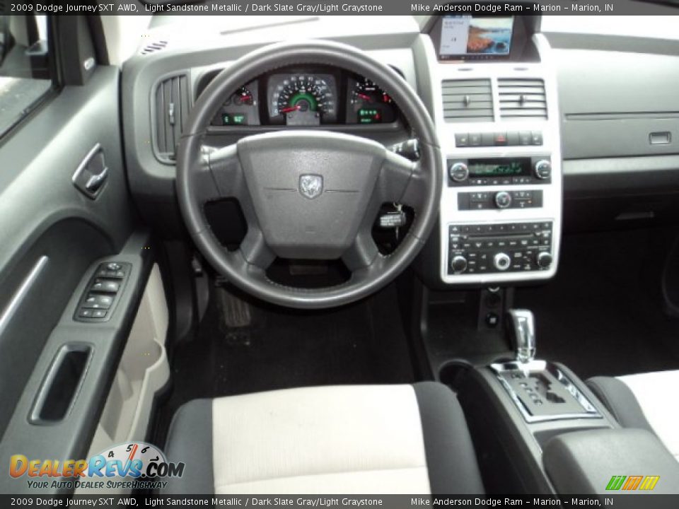 2009 Dodge Journey SXT AWD Light Sandstone Metallic / Dark Slate Gray/Light Graystone Photo #4