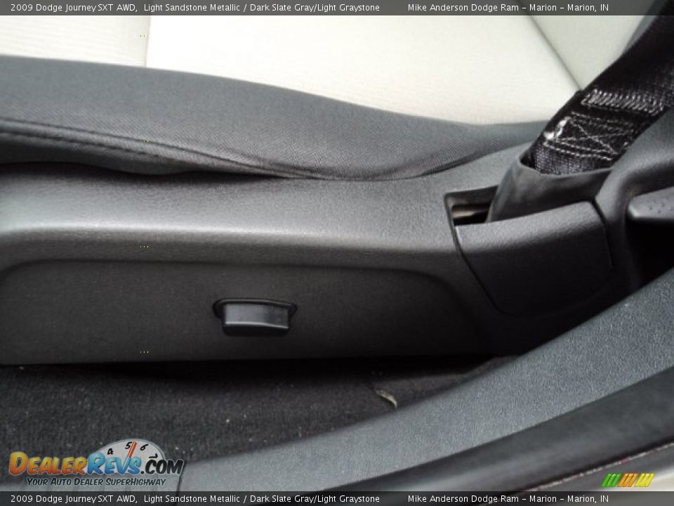 2009 Dodge Journey SXT AWD Light Sandstone Metallic / Dark Slate Gray/Light Graystone Photo #13