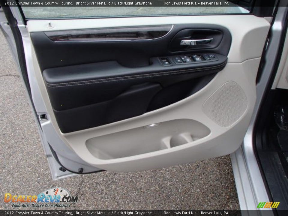 2012 Chrysler Town & Country Touring Bright Silver Metallic / Black/Light Graystone Photo #12