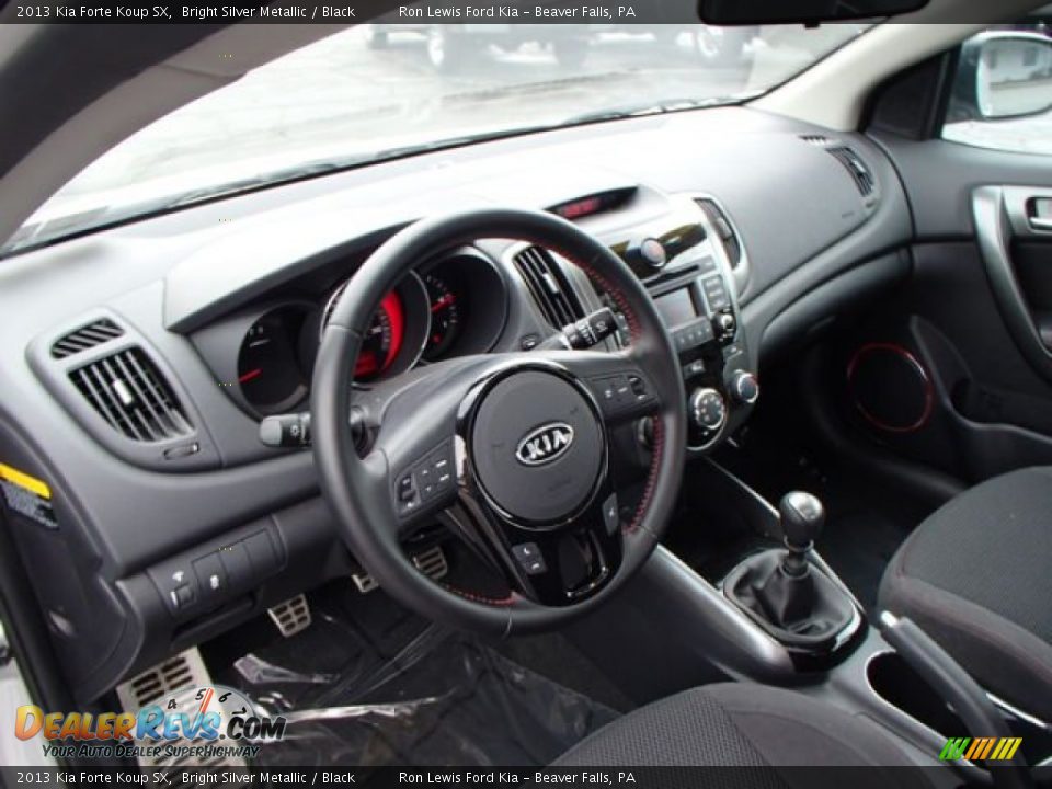 Dashboard of 2013 Kia Forte Koup SX Photo #10