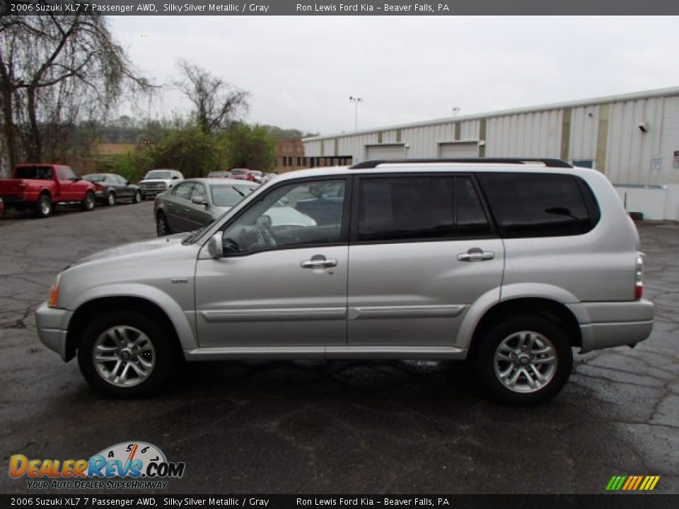 2006 Suzuki XL7 7 Passenger AWD Silky Silver Metallic / Gray Photo #5
