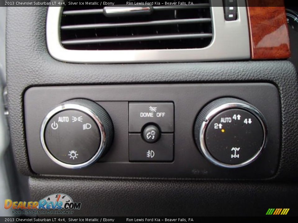 2013 Chevrolet Suburban LT 4x4 Silver Ice Metallic / Ebony Photo #18