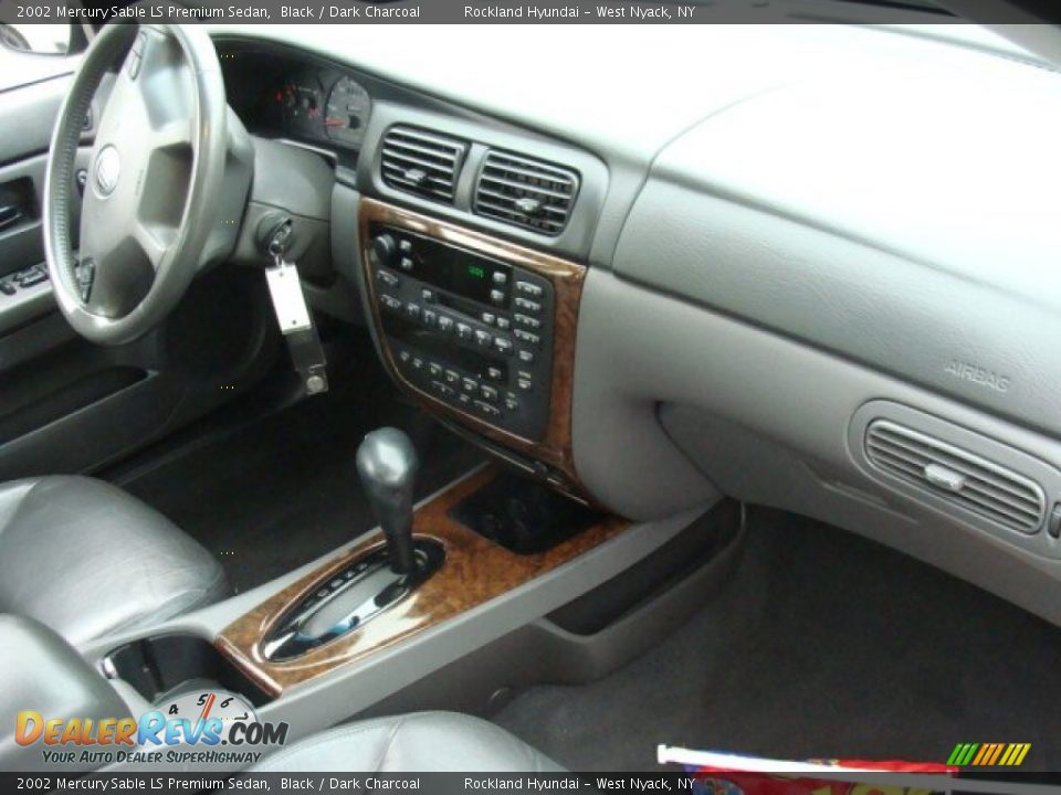 Dashboard of 2002 Mercury Sable LS Premium Sedan Photo #24