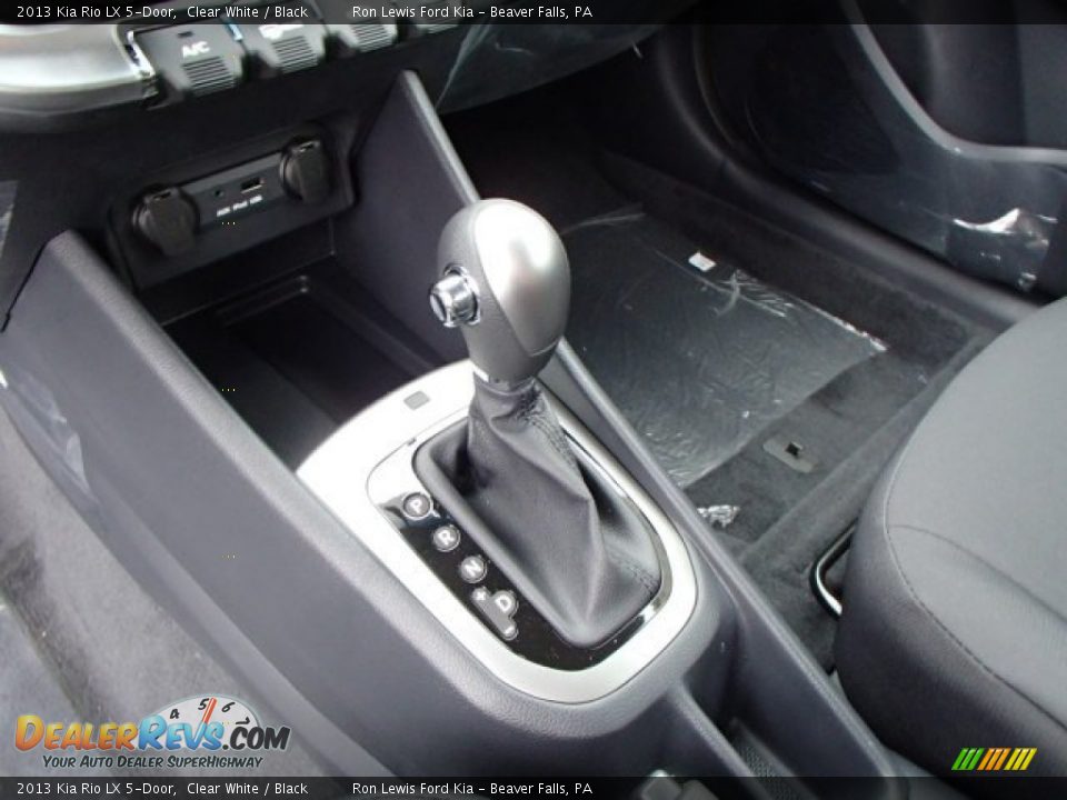 2013 Kia Rio LX 5-Door Clear White / Black Photo #17