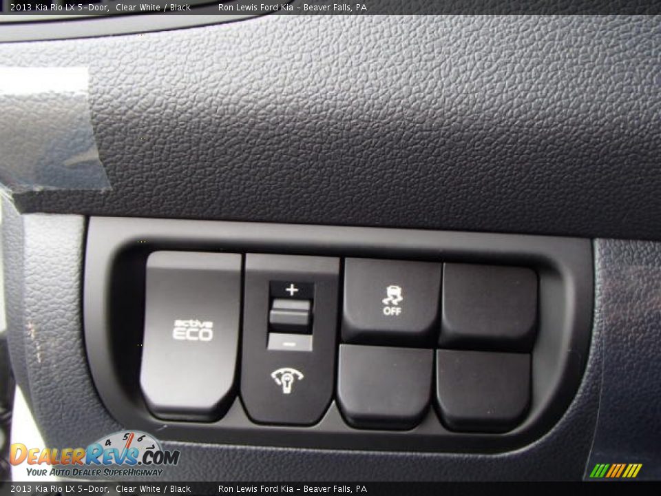 2013 Kia Rio LX 5-Door Clear White / Black Photo #19
