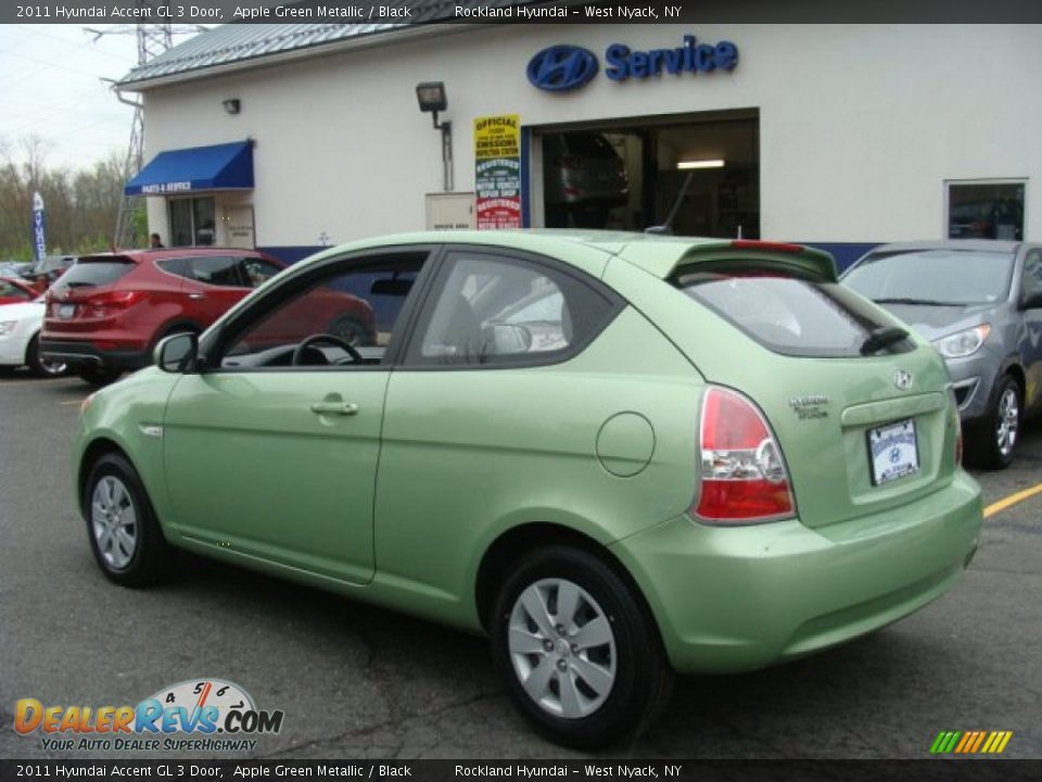 2011 Hyundai Accent GL 3 Door Apple Green Metallic / Black Photo #6