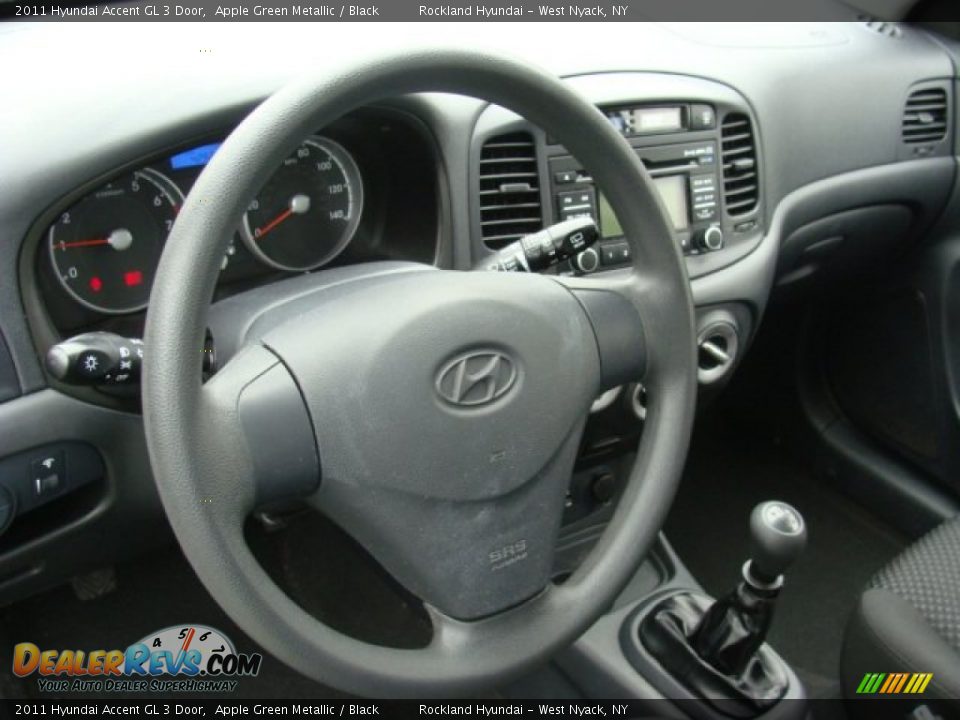 2011 Hyundai Accent GL 3 Door Apple Green Metallic / Black Photo #9
