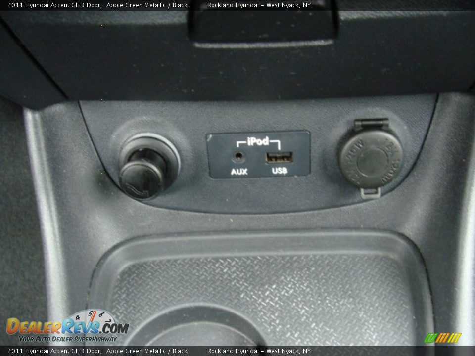 2011 Hyundai Accent GL 3 Door Apple Green Metallic / Black Photo #15
