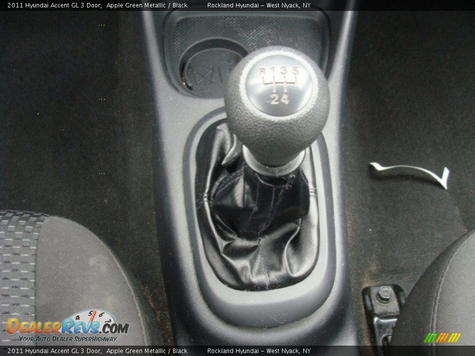 2011 Hyundai Accent GL 3 Door Apple Green Metallic / Black Photo #16