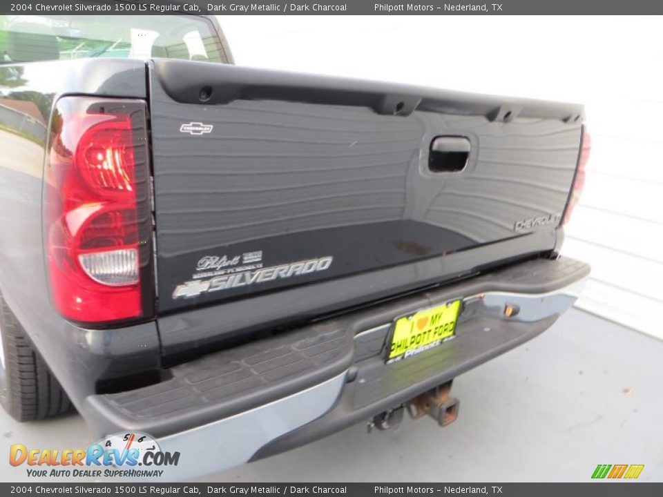 2004 Chevrolet Silverado 1500 LS Regular Cab Dark Gray Metallic / Dark Charcoal Photo #25