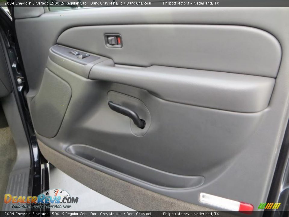 2004 Chevrolet Silverado 1500 LS Regular Cab Dark Gray Metallic / Dark Charcoal Photo #31