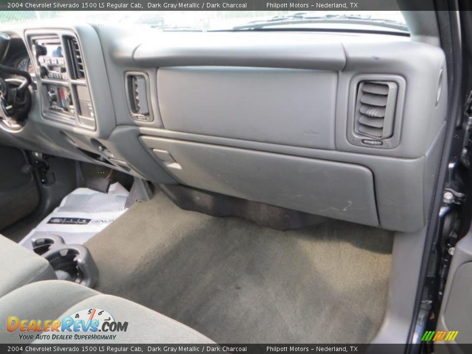 2004 Chevrolet Silverado 1500 LS Regular Cab Dark Gray Metallic / Dark Charcoal Photo #32