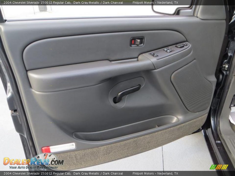 2004 Chevrolet Silverado 1500 LS Regular Cab Dark Gray Metallic / Dark Charcoal Photo #34