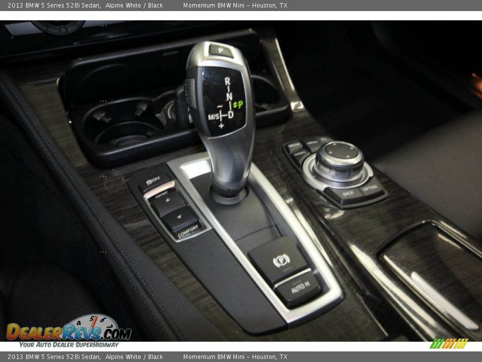 2013 BMW 5 Series 528i Sedan Alpine White / Black Photo #24