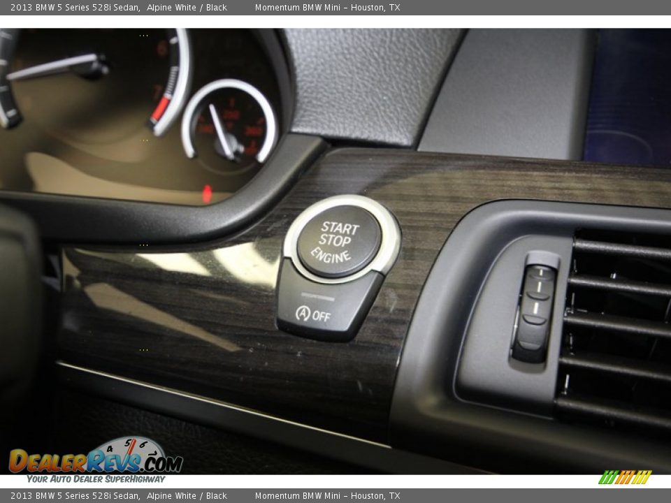2013 BMW 5 Series 528i Sedan Alpine White / Black Photo #27