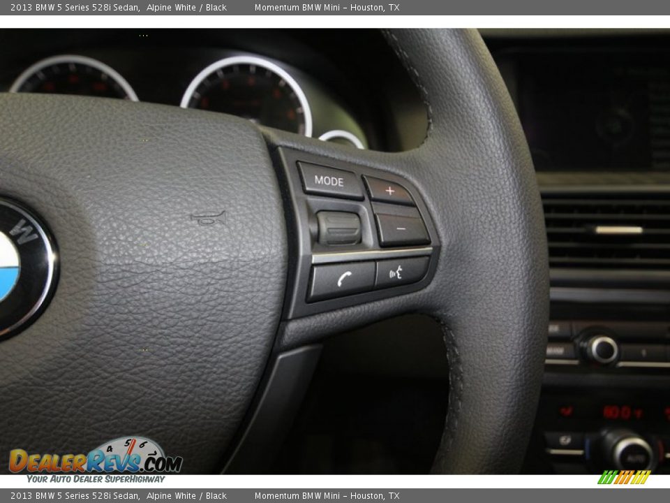 2013 BMW 5 Series 528i Sedan Alpine White / Black Photo #28