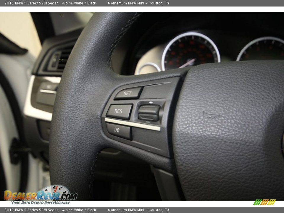 2013 BMW 5 Series 528i Sedan Alpine White / Black Photo #29