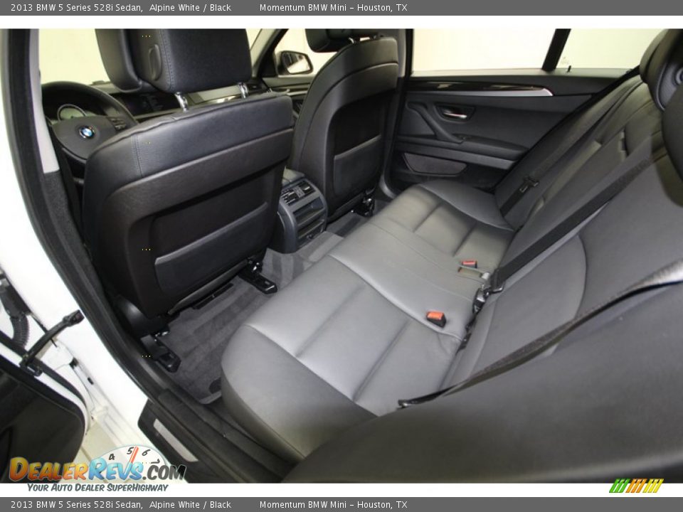2013 BMW 5 Series 528i Sedan Alpine White / Black Photo #31