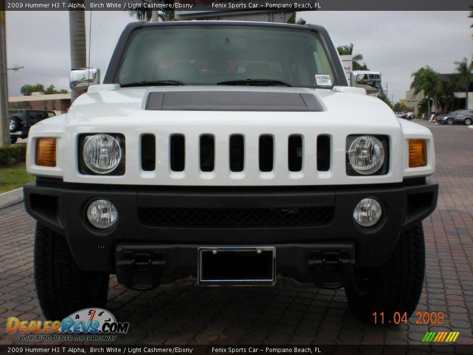 2009 Hummer H3 T Alpha Birch White / Light Cashmere/Ebony Photo #9