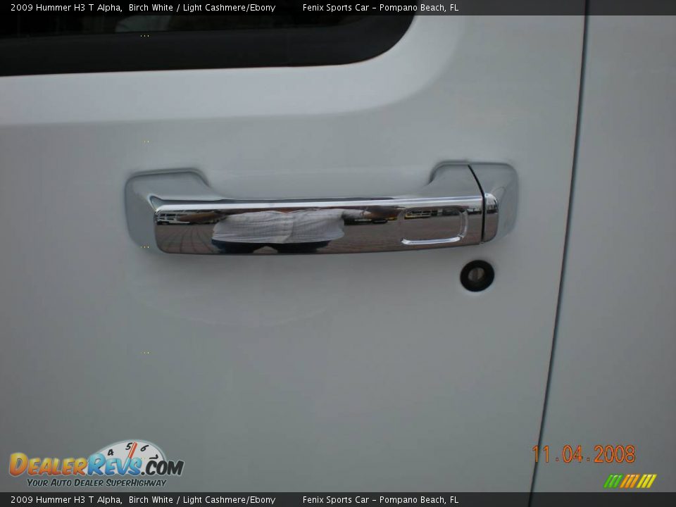 2009 Hummer H3 T Alpha Birch White / Light Cashmere/Ebony Photo #15