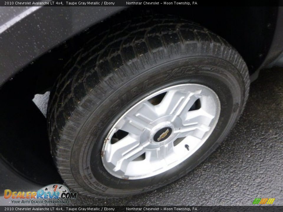 2010 Chevrolet Avalanche LT 4x4 Taupe Gray Metallic / Ebony Photo #9