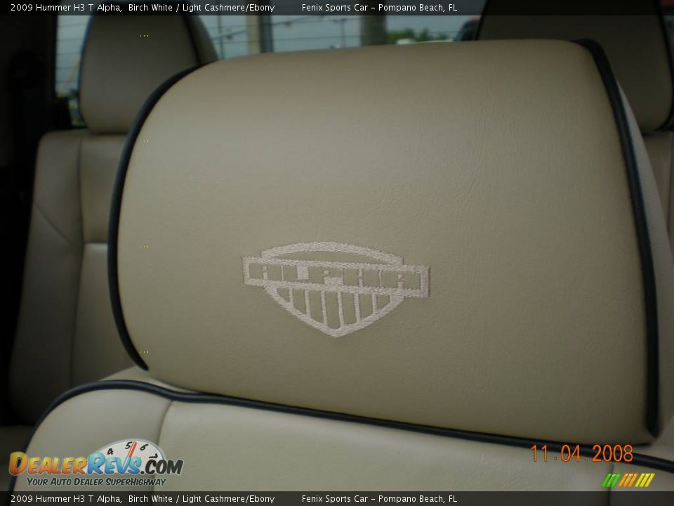 2009 Hummer H3 T Alpha Birch White / Light Cashmere/Ebony Photo #20