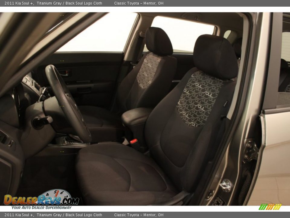 2011 Kia Soul + Titanium Gray / Black Soul Logo Cloth Photo #5