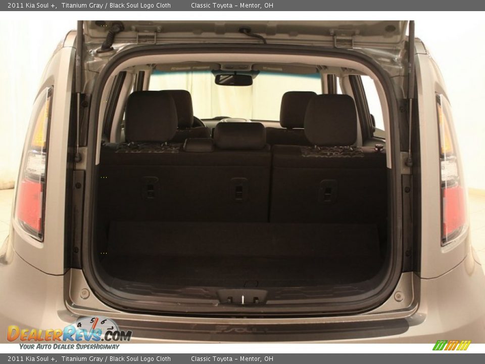 2011 Kia Soul + Titanium Gray / Black Soul Logo Cloth Photo #13