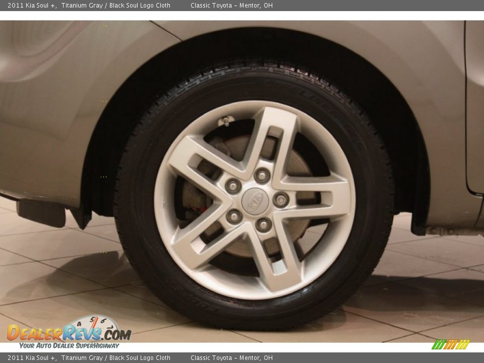 2011 Kia Soul + Titanium Gray / Black Soul Logo Cloth Photo #15