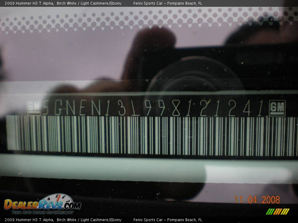 2009 Hummer H3 T Alpha Birch White / Light Cashmere/Ebony Photo #30