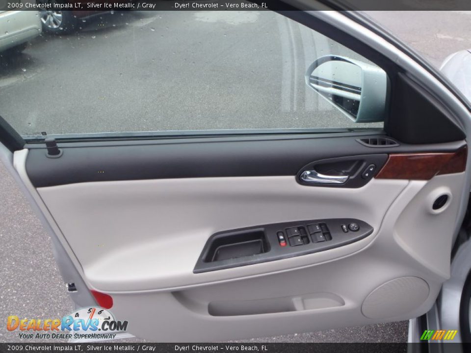 2009 Chevrolet Impala LT Silver Ice Metallic / Gray Photo #11