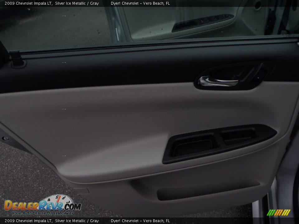 2009 Chevrolet Impala LT Silver Ice Metallic / Gray Photo #18