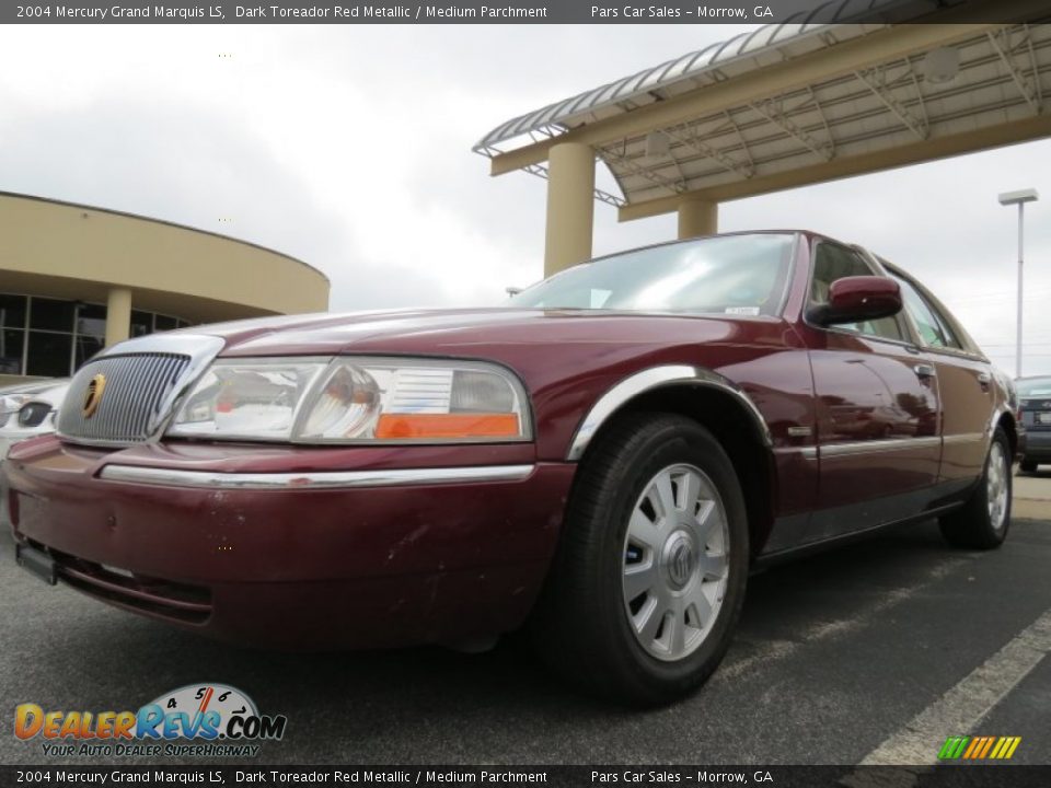 Front 3/4 View of 2004 Mercury Grand Marquis LS Photo #1