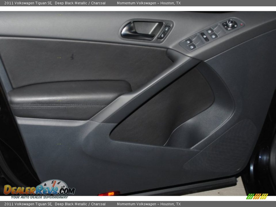 2011 Volkswagen Tiguan SE Deep Black Metallic / Charcoal Photo #13