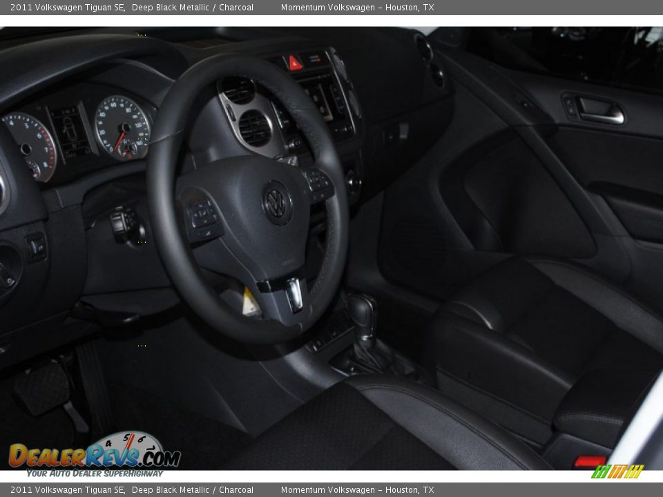 2011 Volkswagen Tiguan SE Deep Black Metallic / Charcoal Photo #14