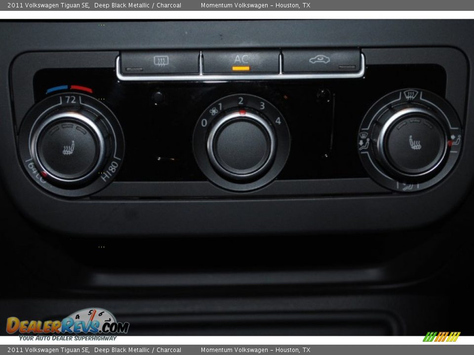 2011 Volkswagen Tiguan SE Deep Black Metallic / Charcoal Photo #22
